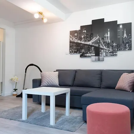 Moon No.1 Apartment *
